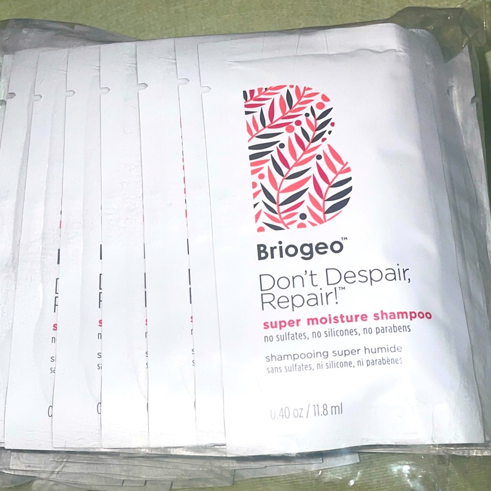 LOT of 50 Briogeo Don’t Despair, Repair super moisture shampoo Sample Packets